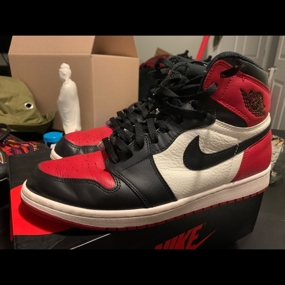 Bread toe Jordan retro 1s